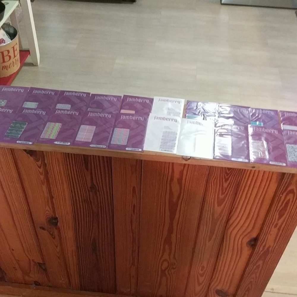 Set of 22 Jamberry wraps!